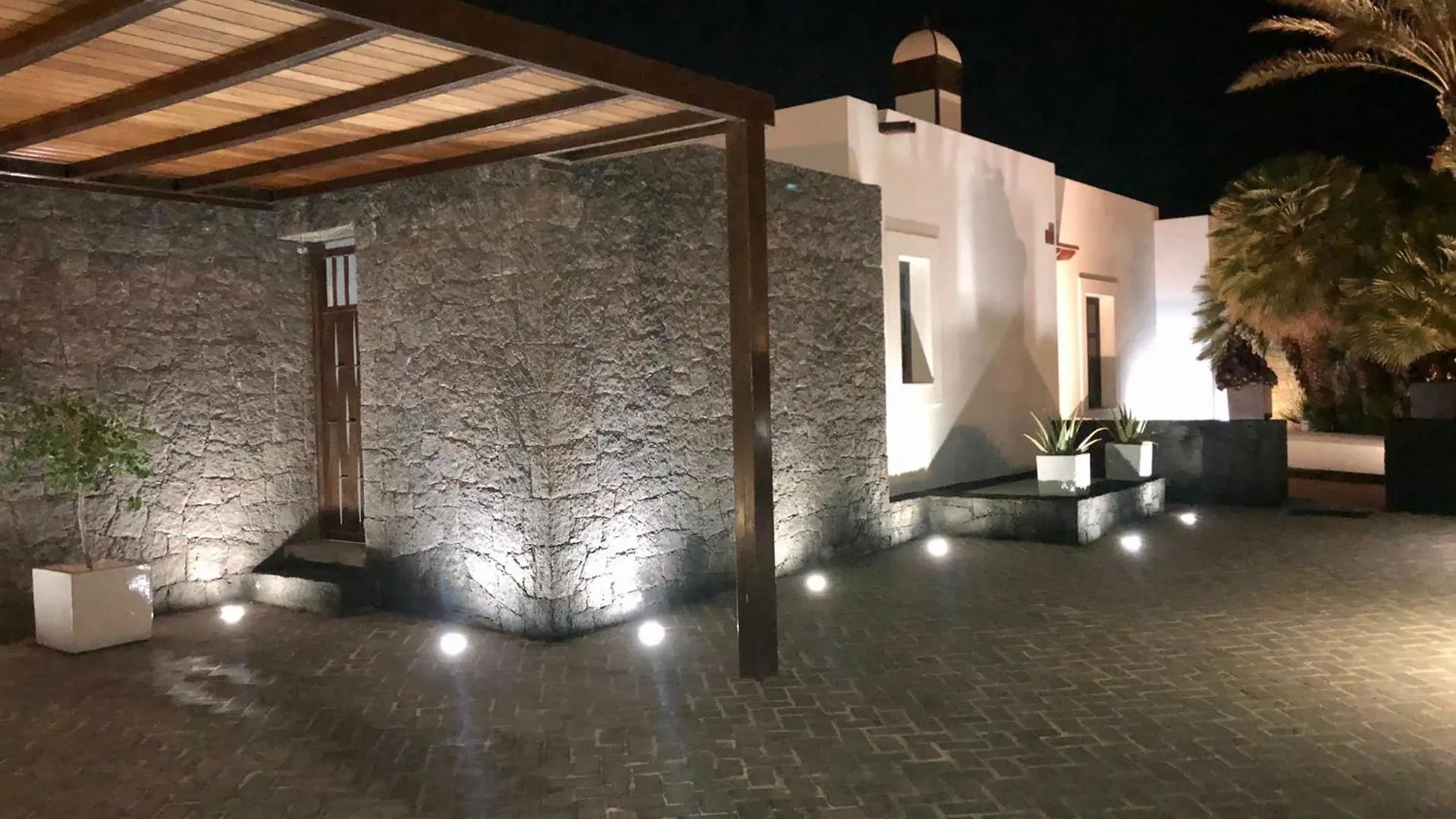 Villas Mamma Mia Pool Heat Private & Jacuzzi Playa Blanca  0*, Playa Blanca (Lanzarote)
