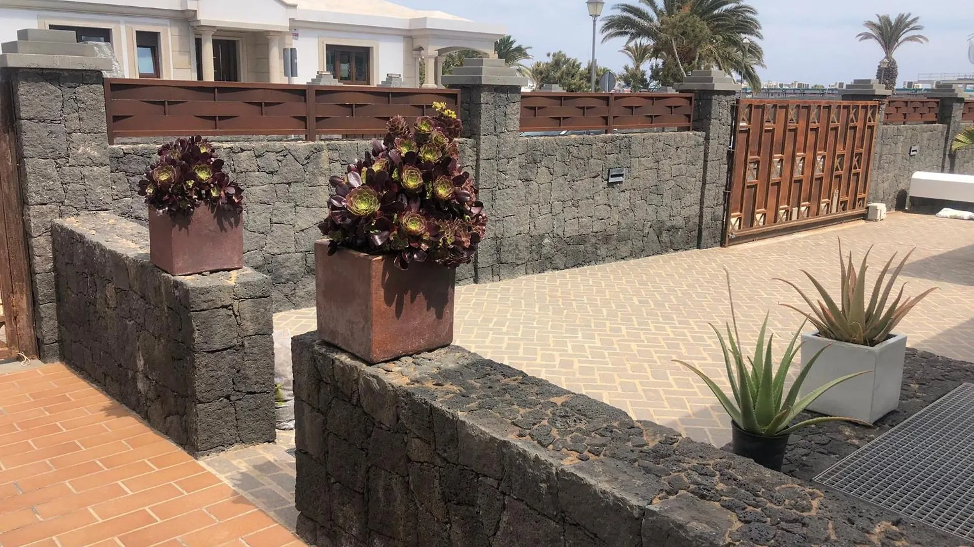 Villas Mamma Mia Pool Heat Private & Jacuzzi Playa Blanca  Spain